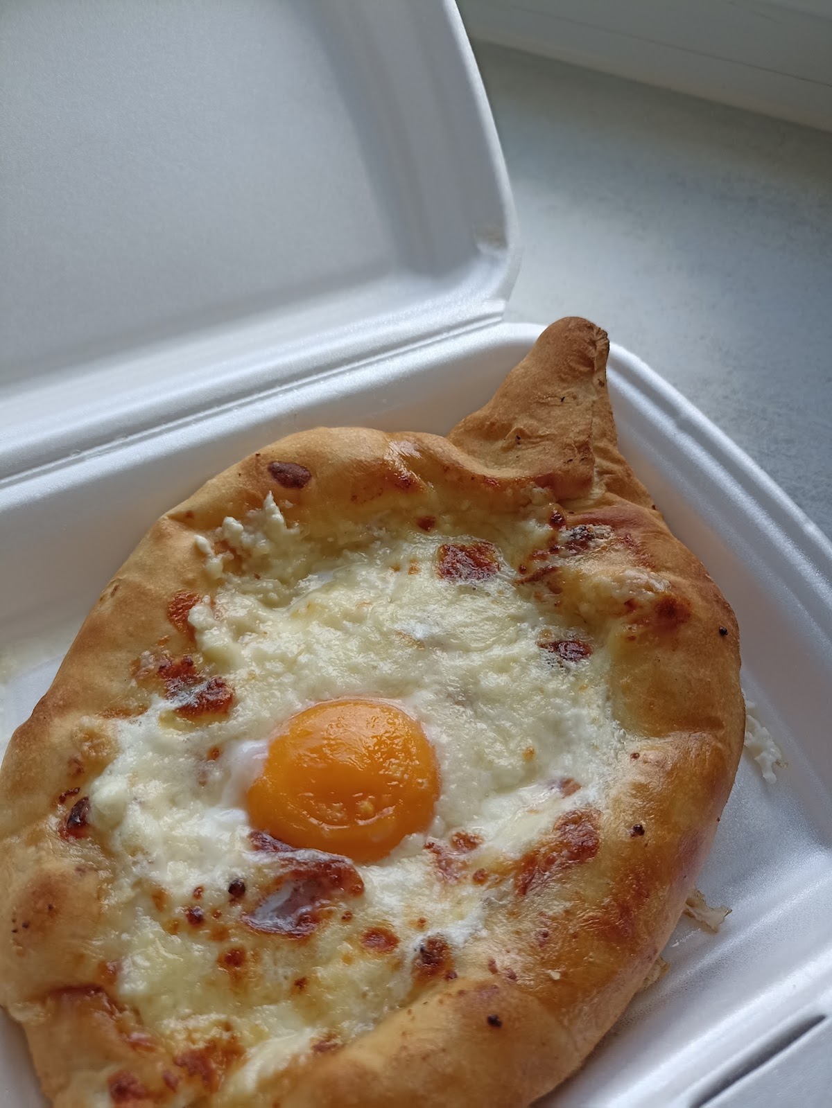 Chaczapuri adżarskie