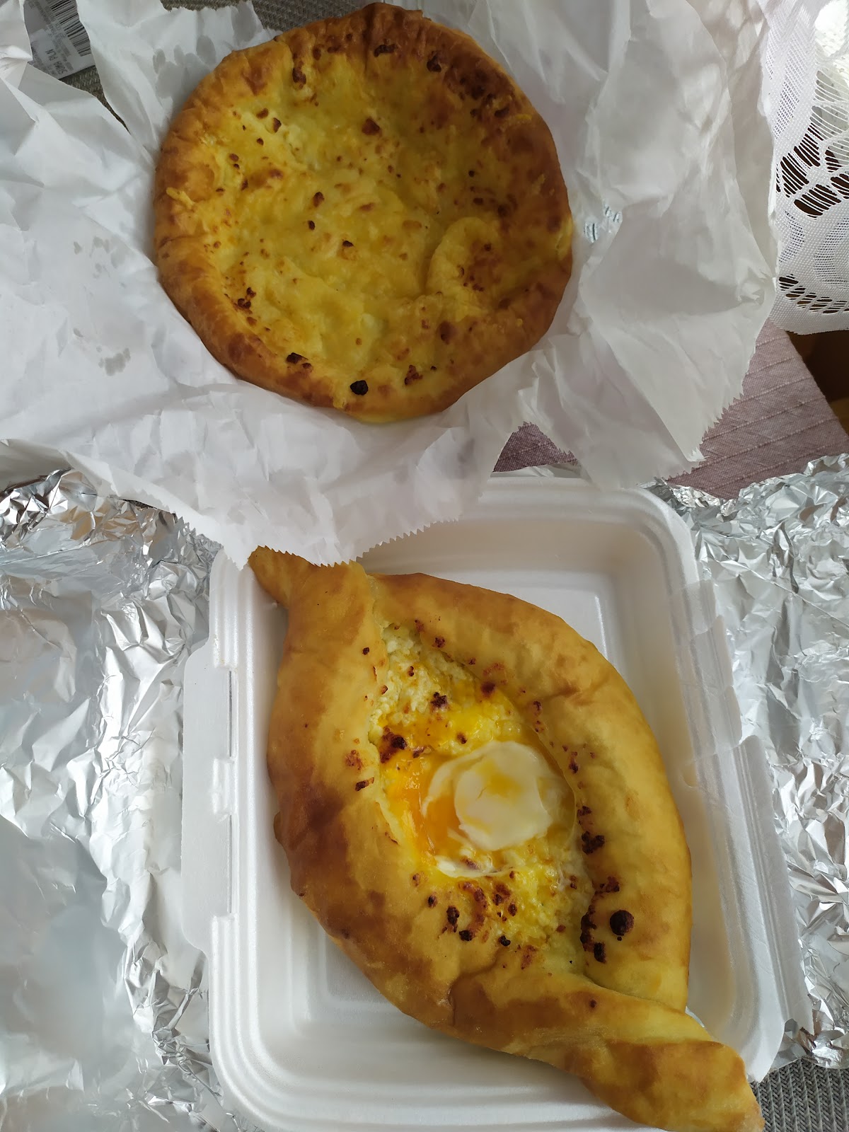 Różne rodzaje chaczapuri